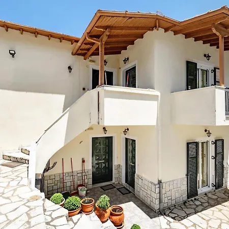 Lefkothea 4 公寓 Frínion